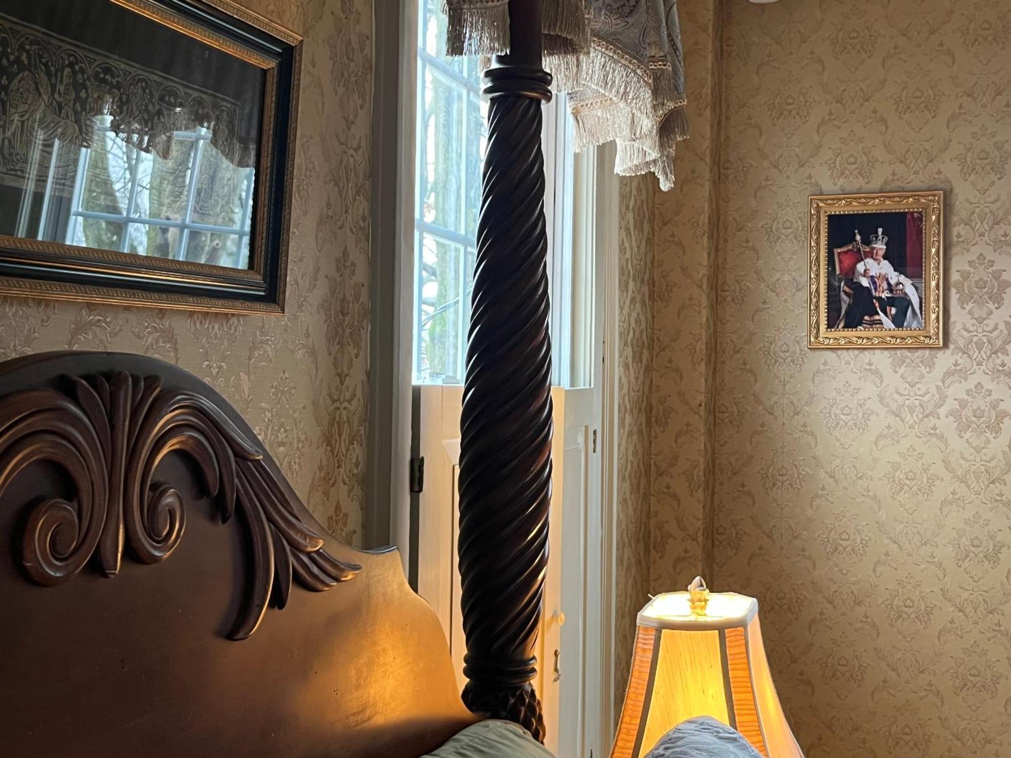 אנפילד Antique1242 British Bed & Breakfast מראה חיצוני תמונה