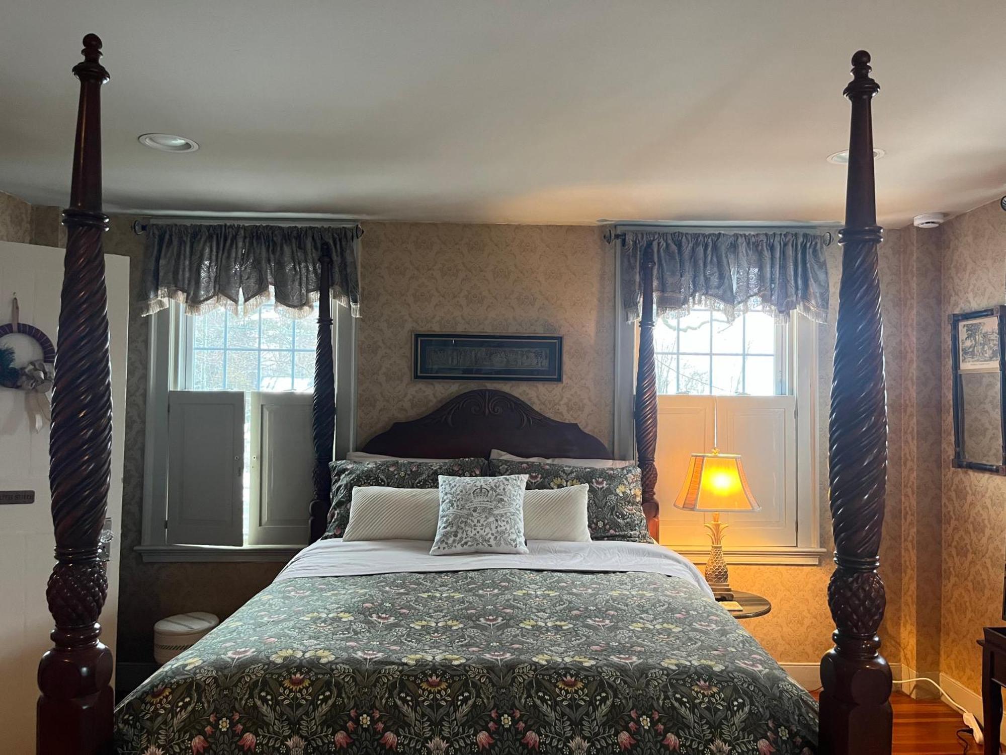 אנפילד Antique1242 British Bed & Breakfast מראה חיצוני תמונה