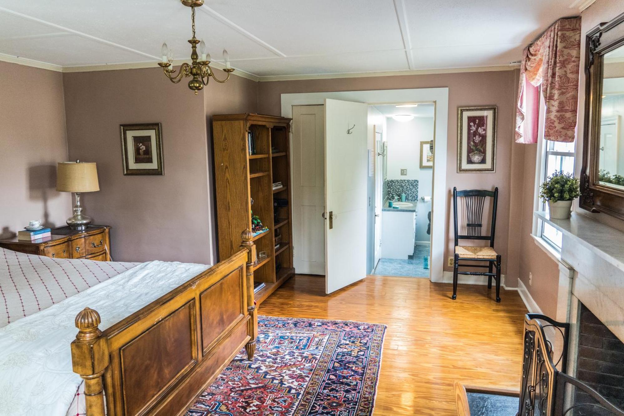 אנפילד Antique1242 British Bed & Breakfast מראה חיצוני תמונה